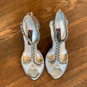 Glamorous 💎 Pumps in Champagne Women’s Size 7.5